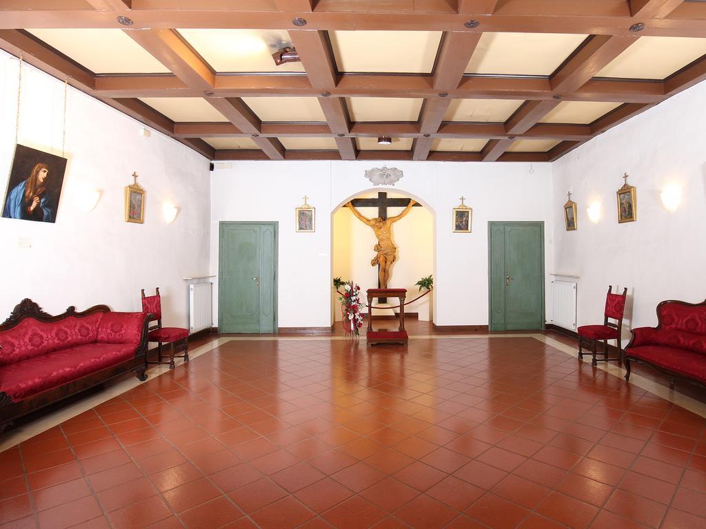Casa Di Santa Francesca Romana A Ponte Rotto Екстер'єр фото