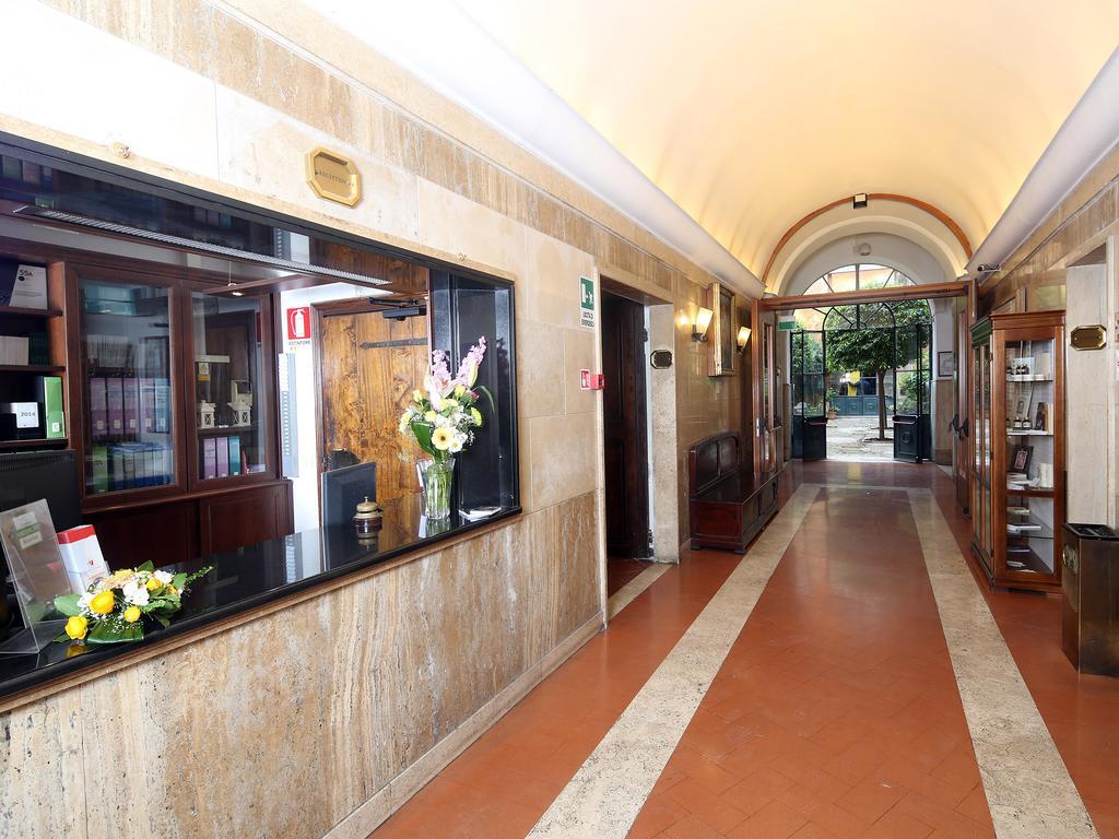 Casa Di Santa Francesca Romana A Ponte Rotto Екстер'єр фото
