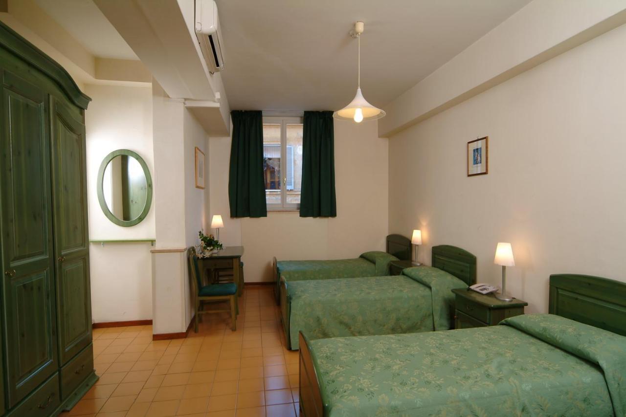 Casa Di Santa Francesca Romana A Ponte Rotto Екстер'єр фото